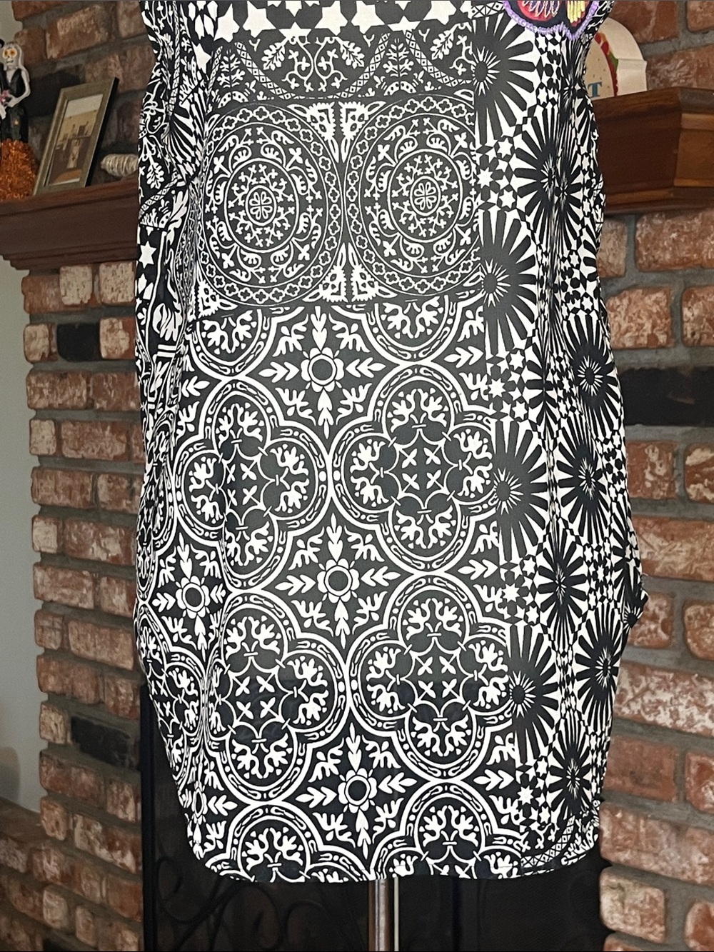 Desigual Black & White Sleeveless Patterned Tunic with Colorful Floral Patch - Picture 2 of 5
